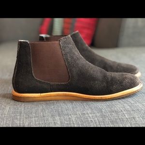 Brown suede chukka boots